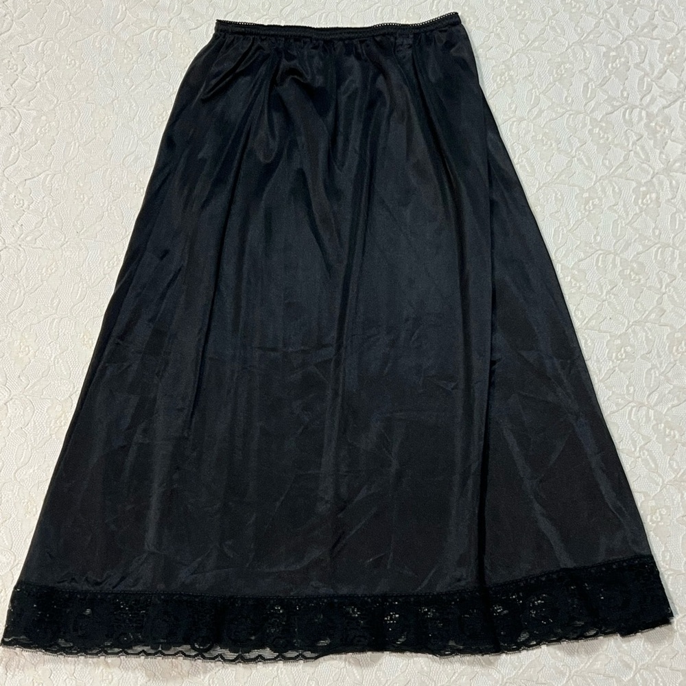 Elegant Black Lace Trim Skirt